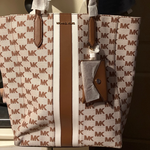 MK “Vincent” Signature Tote Bag W/attach Card Cade - Picture 2 of 8